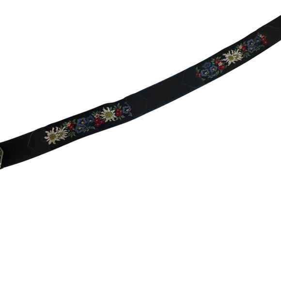 Echt Leder Genuine Leather Floral Embroidered Belt with Silver Tone Buckle - Picture 4 of 4